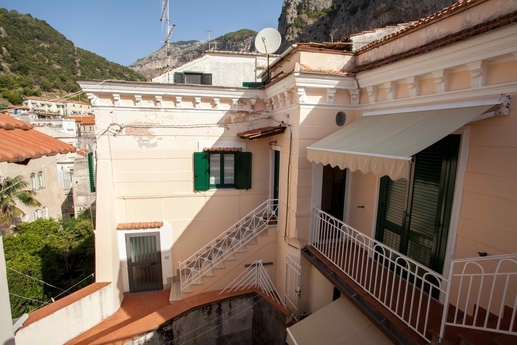 La Bifora Apartment Amalfi Luaran gambar